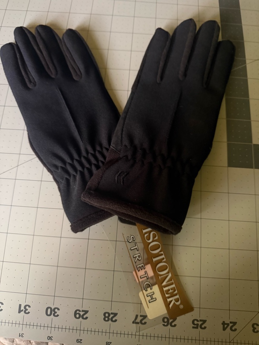 isotoner womens  Black Stretch Winter Gloves